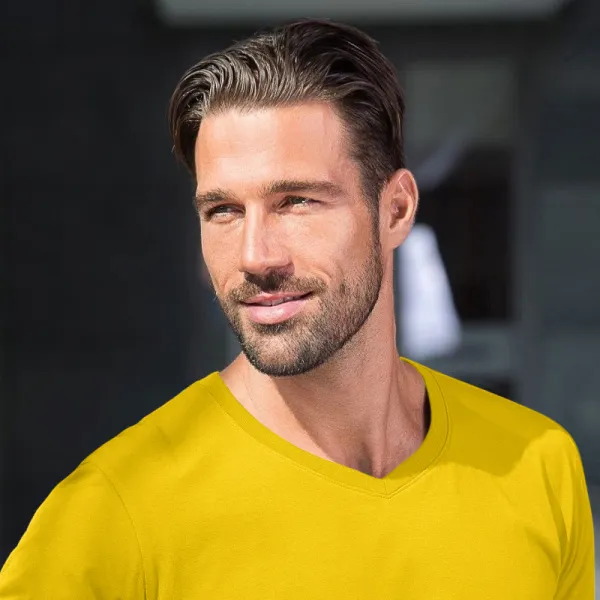 Eng anliegendes Herren-T-Shirt - V-Ausschnitt