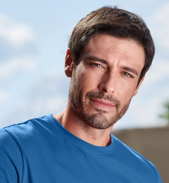 Das einfache T-Shirt der Männer - Klassischer Rundhalsausschnitt