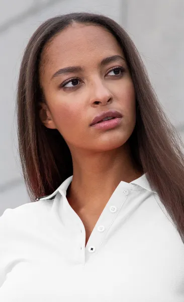 Klassisches Poloshirt für Damen - 4-Knopf-Verschluss