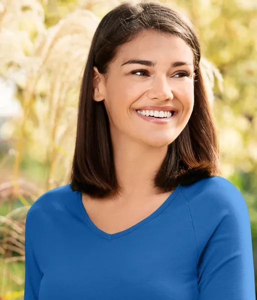 Eng anliegendes T-Shirt für Damen, V-Ausschnitt - Tiefer V-Ausschnitt