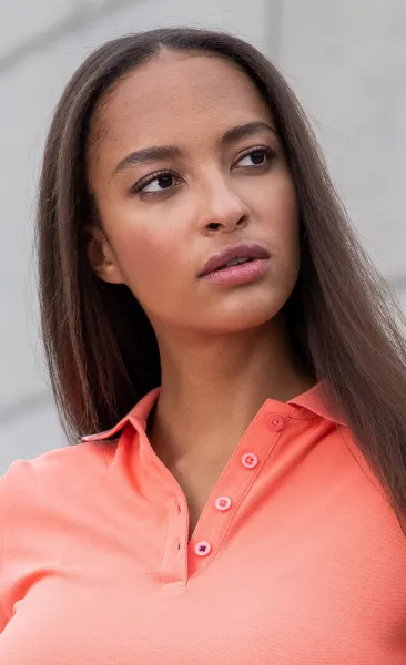 Klassisches Poloshirt für Damen - 4-Knopf-Verschluss