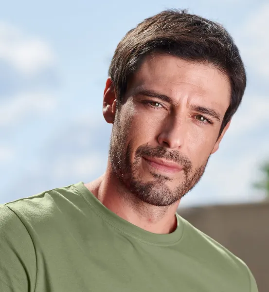 Das einfache T-Shirt der Männer - Klassischer Rundhalsausschnitt