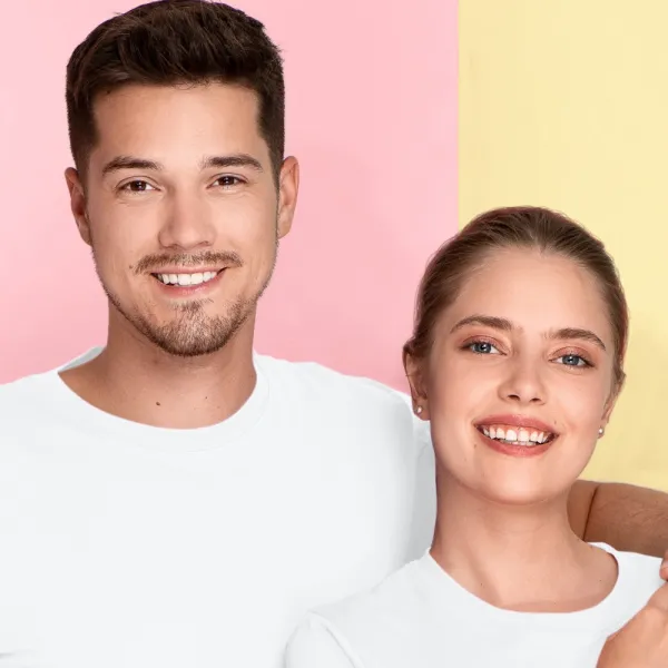 T-Shirt mit kurzen Ärmeln - Klassischer Rundhalsausschnitt