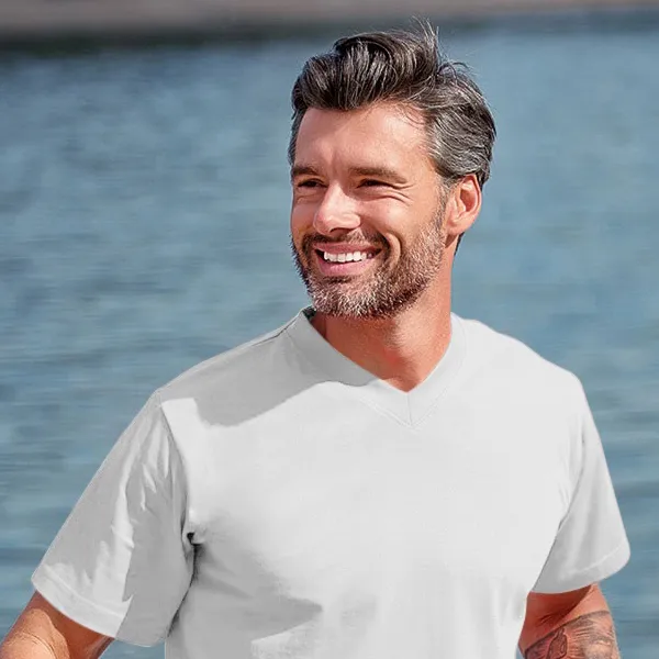 T-Shirt mit kurzen Ärmeln, mittleres Gewicht - V-Ausschnitt