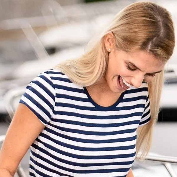 Damen Marine T-Shirt - Tiefer Rundhalsausschnitt