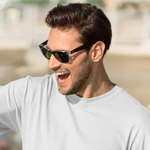 Das klassische T-Shirt der Männer - Klassischer Rundhalsausschnitt