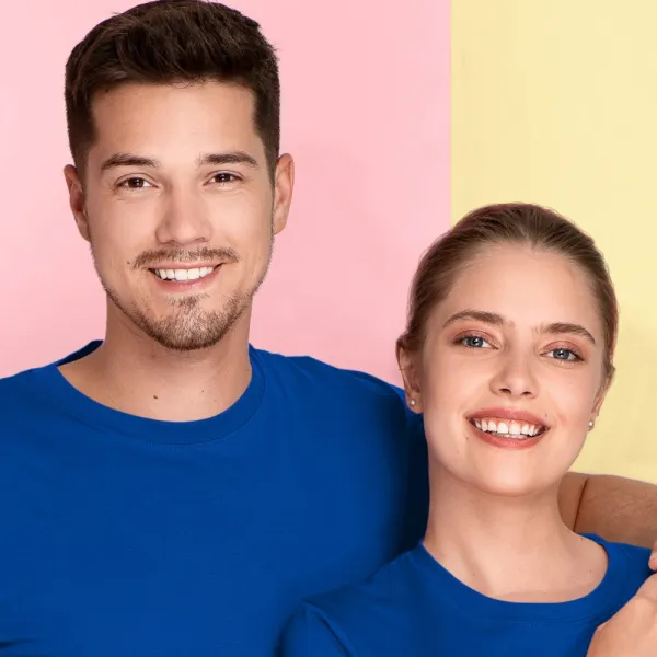 T-Shirt mit kurzen Ärmeln - Klassischer Rundhalsausschnitt