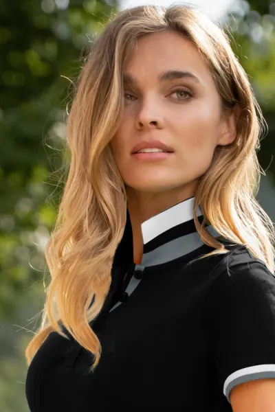 Damenkleid mit Kragen - 4-Knopf-Verschluss