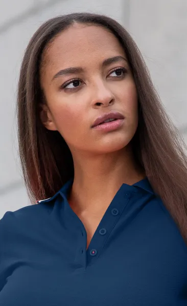 Klassisches Poloshirt für Damen - 4-Knopf-Verschluss